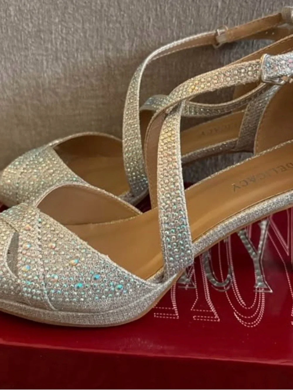 Delicacy Silver Sparkle Holographic Pump Heels Open Toe Cross Strap Size 7